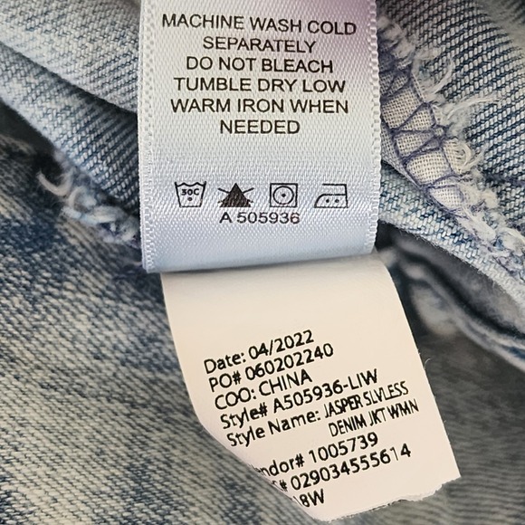 LOGO Lori Goldstein Jasper Vest NWT Womens 18 Blue Denim Jacket Frayed Detail - Picture 8 of 9